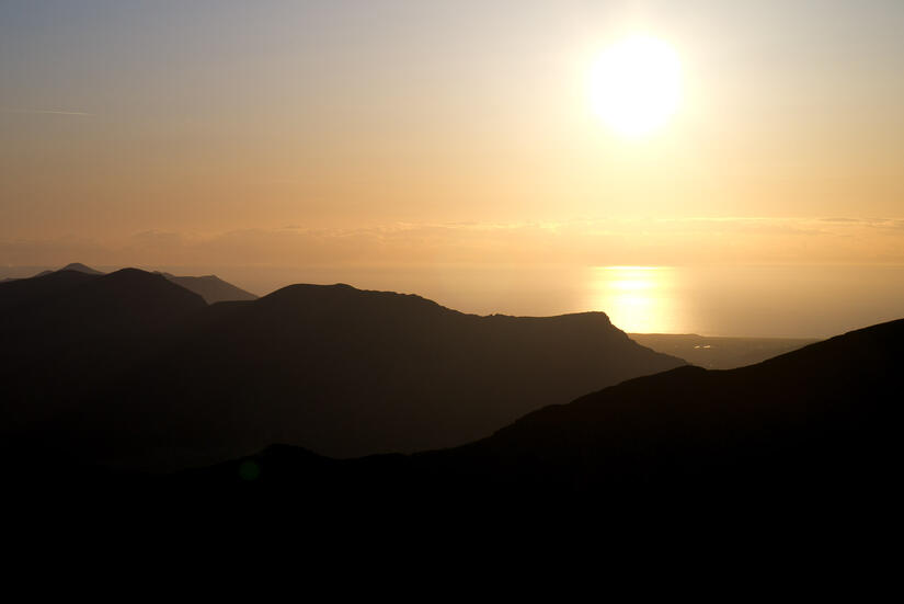 Beautiful sunset on the descent from Y Lliwedd