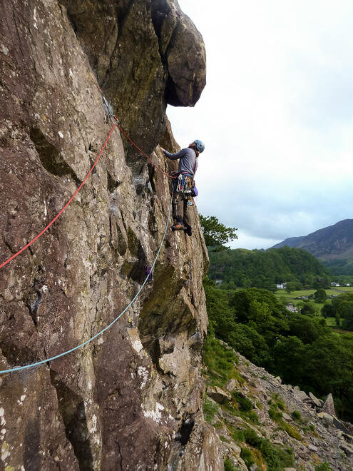 Traverse on P2 of Fishers Folly (VS 4c)