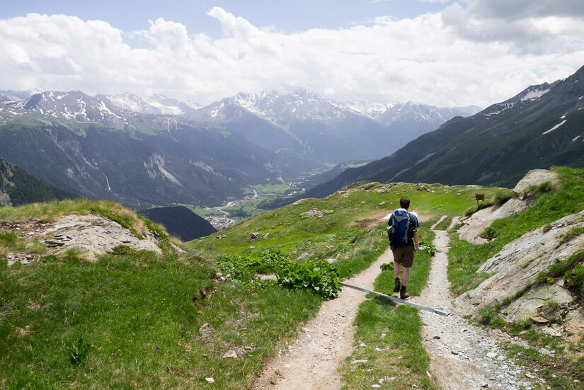 Approaching the second hut, the Refuge du Lac Blanc