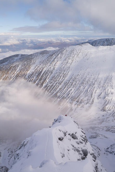 A team lower down on the ridge