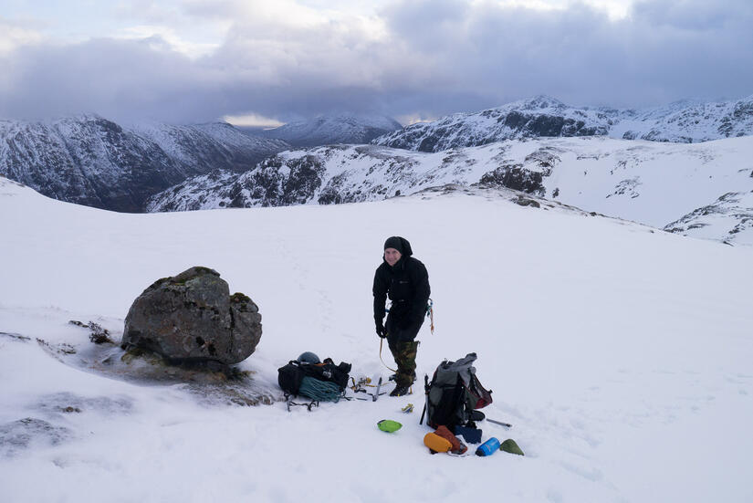 Kitting up in the coire