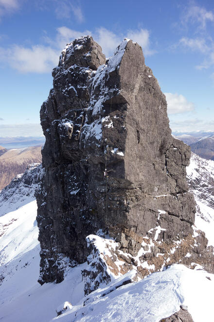 Abseiling down the Bhasteir Tooth