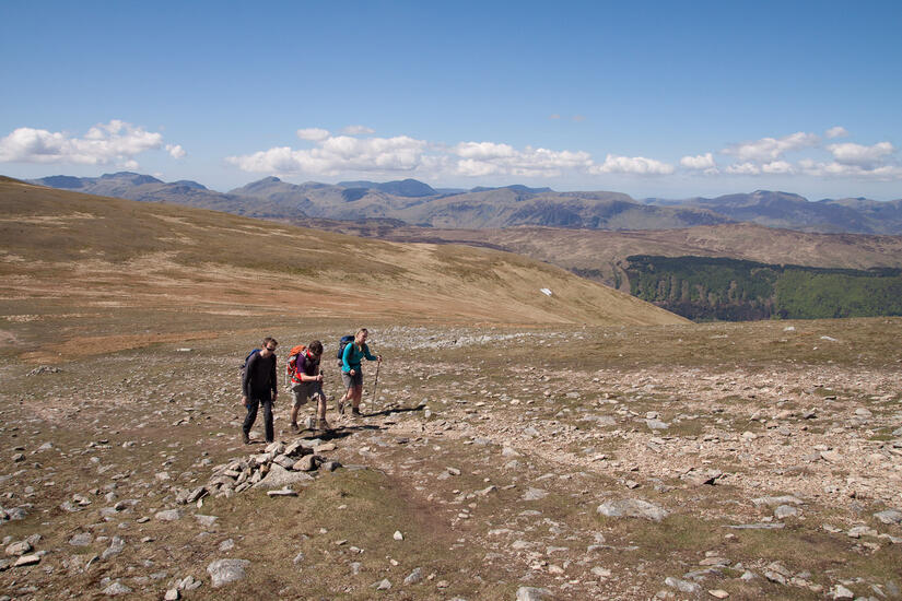 Walking along the ridge north